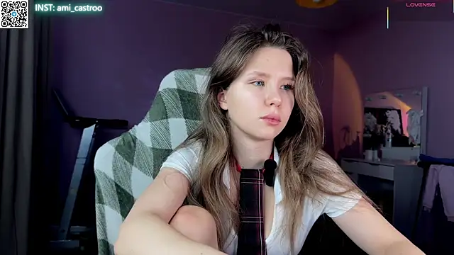 Snapshot of Ameliia_castro chatting on November 27, 2025, 4:47 am Ameliia castro online show from November 27, 2025, 4:47 am