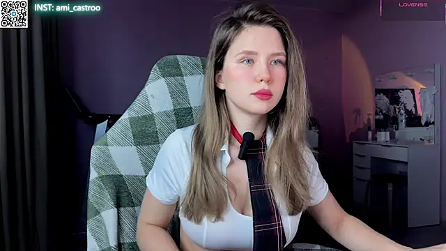 Snapshot of Ameliia_castro chatting on December 2, 2025, 7:03 am Ameliia castro online show from December 2, 2025, 7:03 am