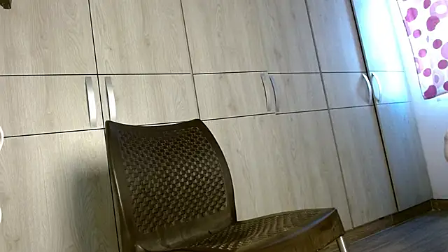 Muscle Brown10 online show from November 4, 2025, 12:04 pm