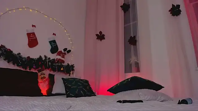 Snapshot of Love_Lines chatting on December 27, 2024, 2:14 am Love Lines online show from December 27, 2024, 2:14 am