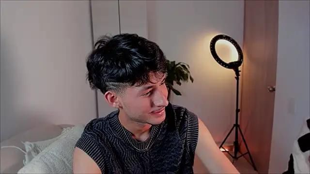 dimitri targaryen online show from January 10, 2025, 3:39 am