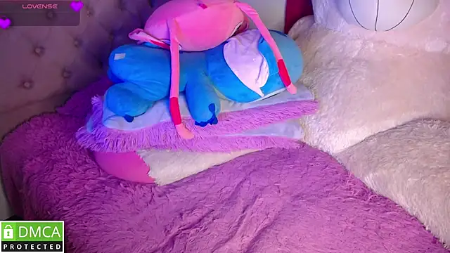 KittyHot20 online show from December 20, 2025, 11:01 pm