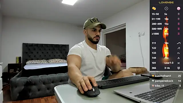 supermanboy94 online show from April 1, 2026, 6:25 am