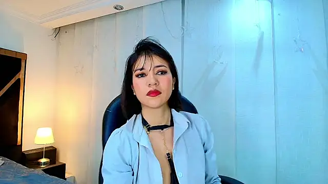 Snapshot of lina_bedoya_ chatting on March 21, 2026, 11:37 am lina bedoya online show from March 21, 2026, 11:37 am