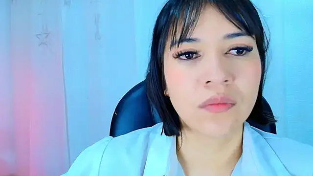 Snapshot of lina_bedoya_ chatting on April 24, 2026, 11:34 am lina bedoya online show from April 24, 2026, 11:34 am