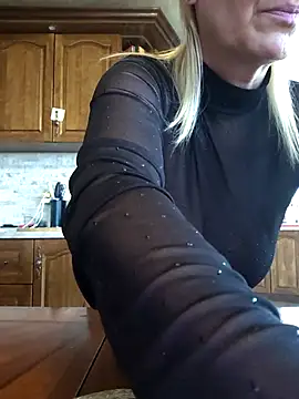 Snapshot of Lotus-blume1 chatting on April 2, 2026, 9:51 am Lotus-blume1 online show from April 2, 2026, 9:51 am