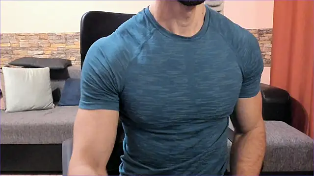 Snapshot of HotHunkTrainer chatting on November 9, 2025, 8:01 am HotHunkTrainer online show from November 9, 2025, 8:01 am