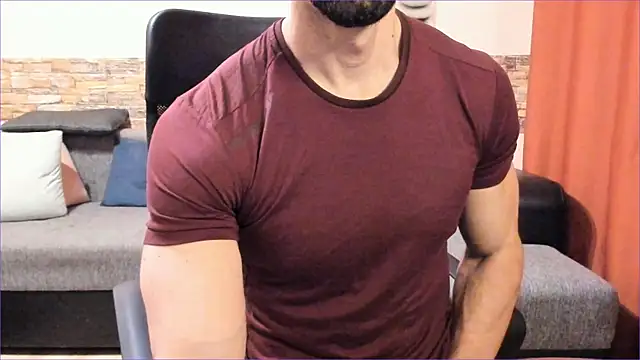 Snapshot of HotHunkTrainer chatting on November 23, 2025, 8:47 am HotHunkTrainer online show from November 23, 2025, 8:47 am