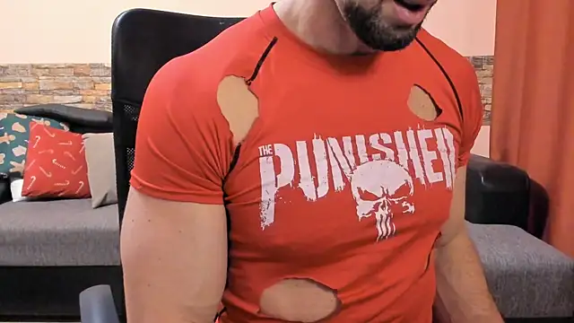 HotHunkTrainer online show from February 21, 2026, 9:10 am