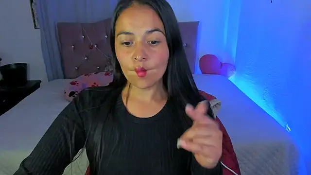 jessamond online show from February 6, 2025, 11:26 pm