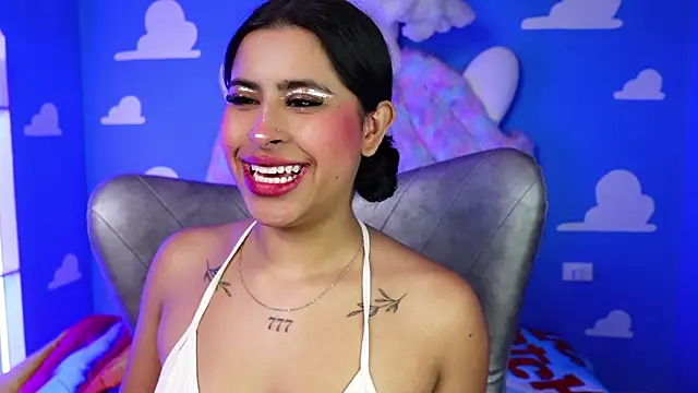 Snapshot of miss_romyna chatting on May 4, 2026, 11:17 am miss romyna online show from May 4, 2026, 11:17 am
