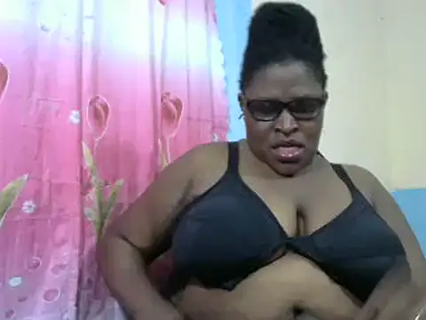 Snapshot of sexy_bigboobss chatting on March 8, 2025, 6:32 am sexy bigboobss online show from March 8, 2025, 6:32 am