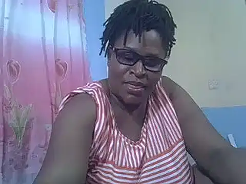 Snapshot of sexy_bigboobss chatting on March 15, 2025, 12:13 pm sexy bigboobss online show from March 15, 2025, 12:13 pm