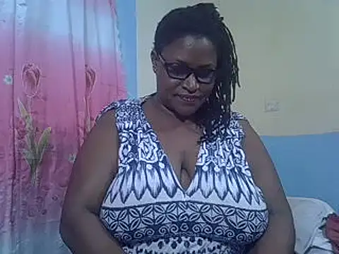 Snapshot of sexy_bigboobss chatting on March 18, 2025, 7:31 pm sexy bigboobss online show from March 18, 2025, 7:31 pm