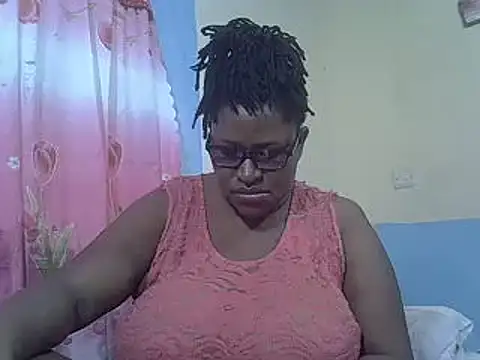 Snapshot of sexy_bigboobss chatting on March 19, 2025, 10:00 am sexy bigboobss online show from March 19, 2025, 10:00 am