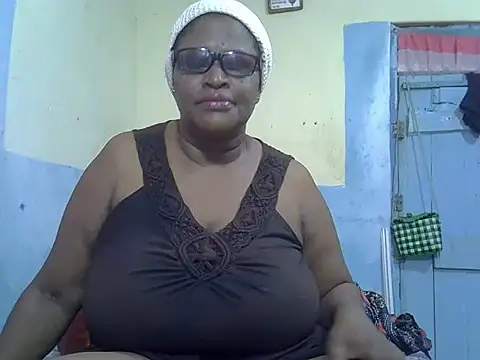 Snapshot of sexy_bigboobss chatting on September 20, 2025, 8:15 am sexy bigboobss online show from September 20, 2025, 8:15 am