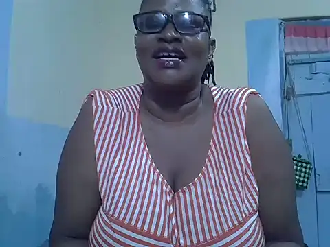 Snapshot of sexy_bigboobss chatting on October 8, 2025, 7:17 am sexy bigboobss online show from October 8, 2025, 7:17 am