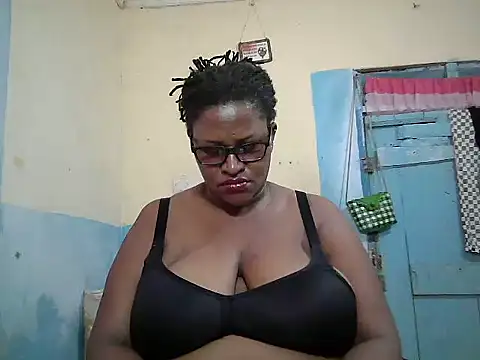 Snapshot of sexy_bigboobss chatting on March 23, 2026, 8:40 am sexy bigboobss online show from March 23, 2026, 8:40 am