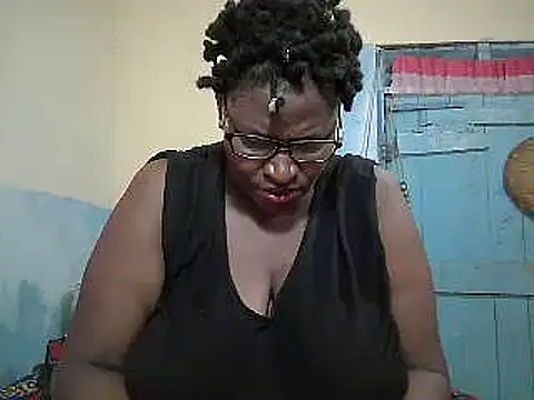 Snapshot of sexy_bigboobss chatting on May 27, 2026, 6:54 am sexy bigboobss online show from May 27, 2026, 6:54 am