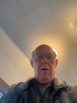 Snapshot of martxxxxx chatting on March 6, 2026, 9:50 am martxxxxx online show from March 6, 2026, 9:50 am