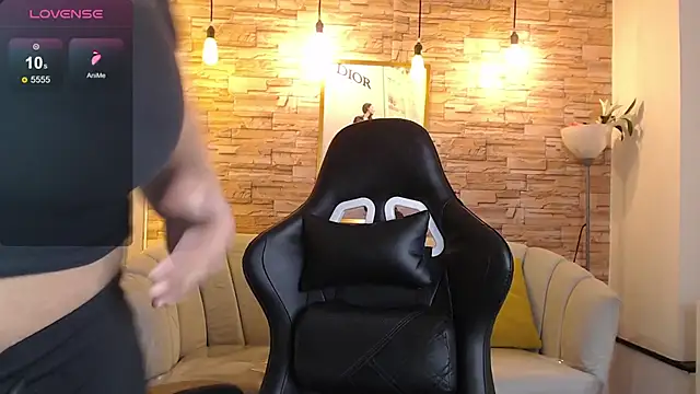 skeler lovd b  online show from March 18, 2025, 12:47 pm