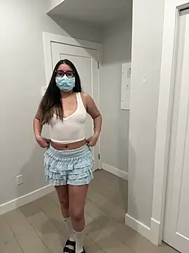 jAsMinE678 online show from March 15, 2026, 4:29 am