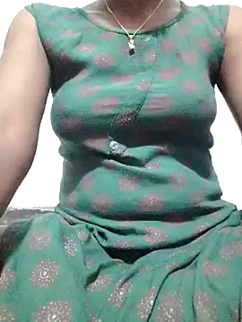 Snapshot of rituporna2004 chatting on February 25, 2025, 12:25 am rituporna2004 online show from February 25, 2025, 12:25 am