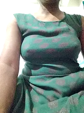 Snapshot of rituporna2004 chatting on February 7, 2026, 2:43 pm rituporna2004 online show from February 7, 2026, 2:43 pm