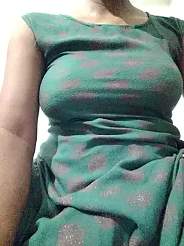 rituporna2004 online show from April 19, 2026, 1:05 am