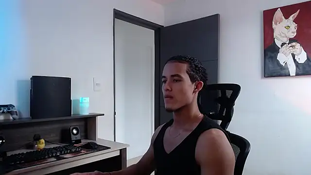 Snapshot of alejo_x3 chatting on December 4, 2024, 5:33 pm alejo x3 online show from December 4, 2024, 5:33 pm