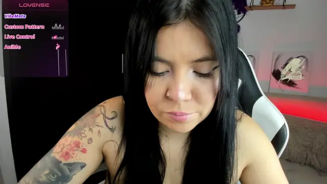 AilynRed online show from October 2, 2025, 3:02 am