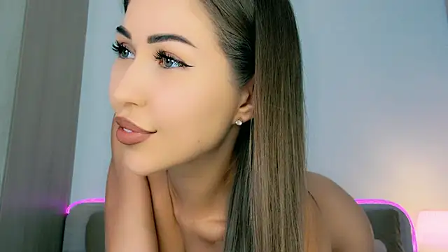 oh-my-mia online show from April 5, 2026, 7:16 am