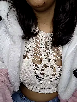 Snapshot of Leeeezzzz_roy chatting on December 22, 2024, 9:20 pm Leeeezzzz roy online show from December 22, 2024, 9:20 pm