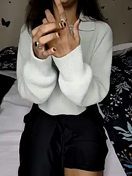 Snapshot of Leeeezzzz_roy chatting on January 22, 2025, 8:38 pm Leeeezzzz roy online show from January 22, 2025, 8:38 pm