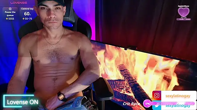 sexyboycolombi4 online show from March 31, 2026, 12:05 pm