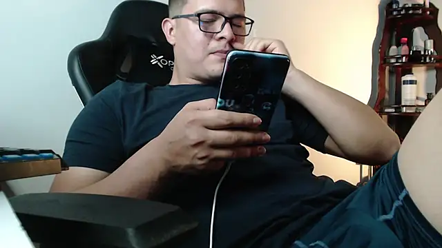 Plug Control online show from February 27, 2026, 4:07 pm