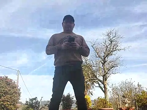 Jose HotLatino online show from February 23, 2026, 2:58 pm