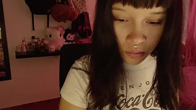 Snapshot of Marceline_0 chatting on December 13, 2024, 2:05 pm Marceline 0 online show from December 13, 2024, 2:05 pm