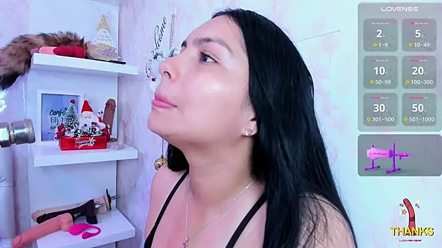 Snapshot of evelinn_belen chatting on January 6, 2026, 12:42 pm evelinn belen online show from January 6, 2026, 12:42 pm