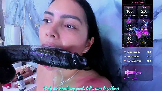 Snapshot of evelinn_belen chatting on June 30, 2026, 12:44 am evelinn belen online show from June 30, 2026, 12:44 am