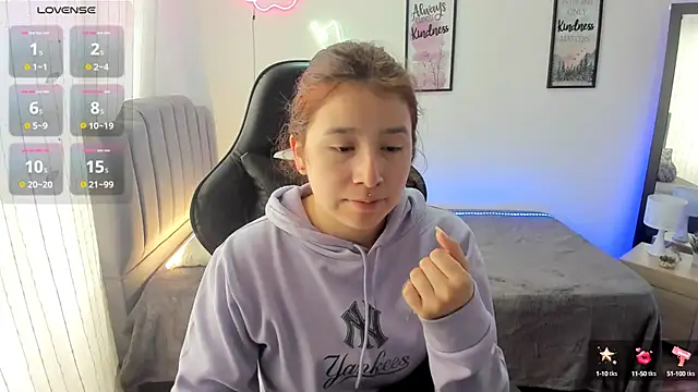 Amy joones online show from March 5, 2025, 1:39 pm