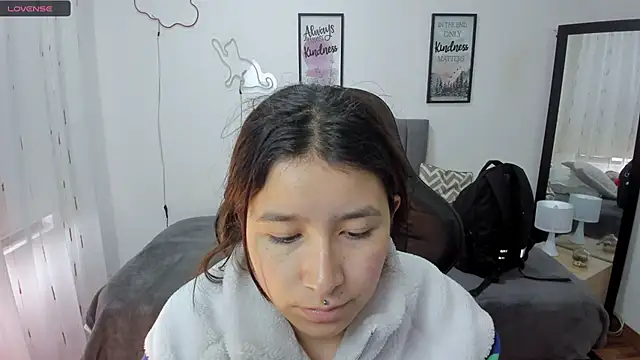 Amy joones online show from September 22, 2025, 12:18 pm