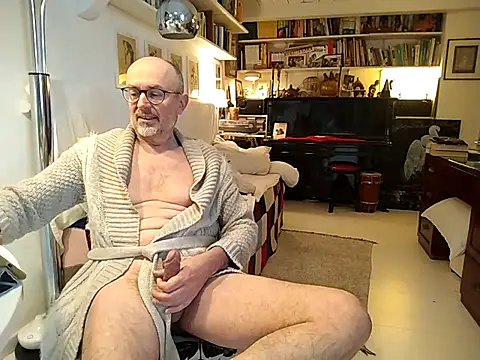 Snapshot of MadProfessor chatting on March 18, 2025, 7:30 am MadProfessor online show from March 18, 2025, 7:30 am
