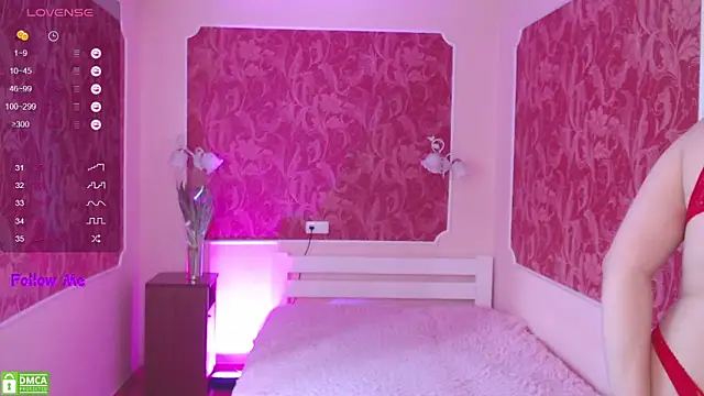 Snapshot of VerySweetKate111 chatting on February 14, 2026, 10:45 am VerySweetKate111 online show from February 14, 2026, 10:45 am