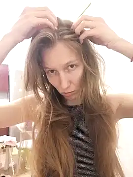 Snapshot of CatFerae chatting on January 20, 2025, 12:39 pm CatFerae online show from January 20, 2025, 12:39 pm