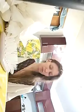 Snapshot of CatFerae chatting on January 29, 2025, 5:24 pm CatFerae online show from January 29, 2025, 5:24 pm