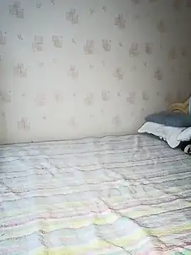 Snapshot of CatFerae chatting on February 7, 2025, 4:06 am CatFerae online show from February 7, 2025, 4:06 am