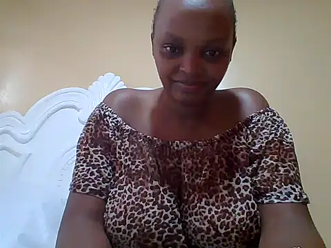Snapshot of Sexxy-Shie chatting on June 29, 2026, 9:48 am Sexxy-Shie online show from June 29, 2026, 9:48 am