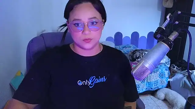 Luciernaga18 online show from July 1, 2026, 8:52 pm