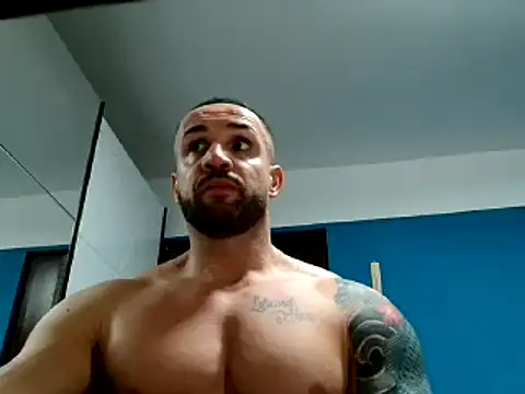 Snapshot of Magnificmuscles89 chatting on February 10, 2025, 11:36 am Magnificmuscles89 online show from February 10, 2025, 11:36 am